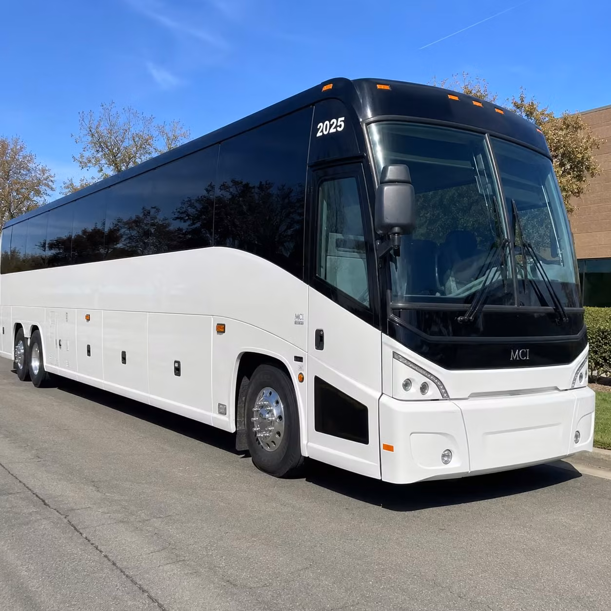 dos equis pavilion concert shuttles from garland are easy to book